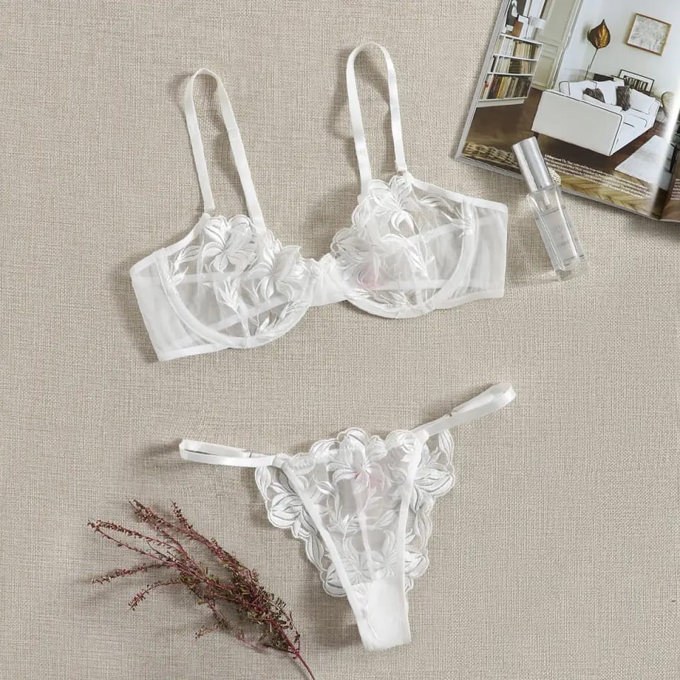 White Elegant Flower Embroidery Lingerie Set
